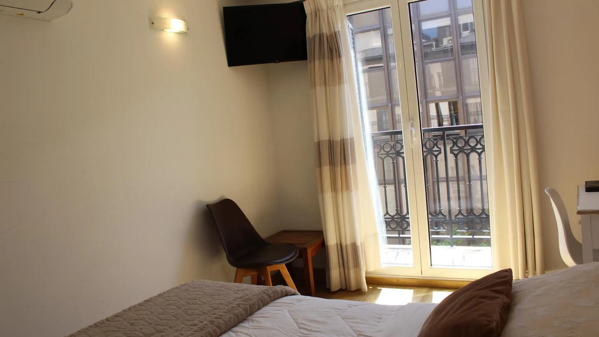 Pension Joakina San Sebastián 3*,